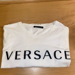 White Versace T-shirt with black detail like new